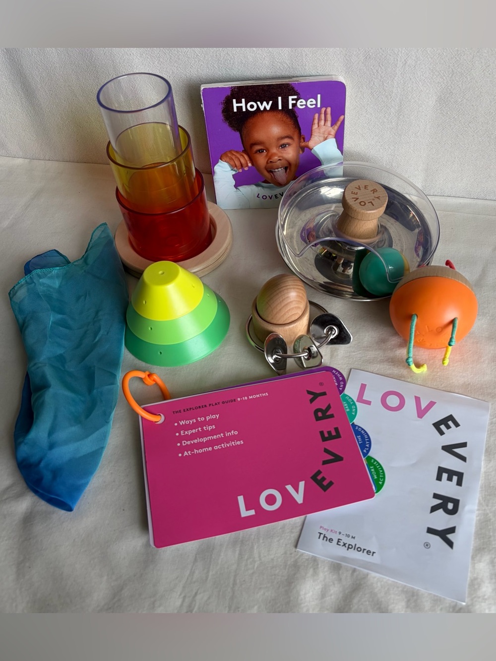 Lovevery The Explorer Montessori style Playkit for ages 9-10mo w/ the playguide